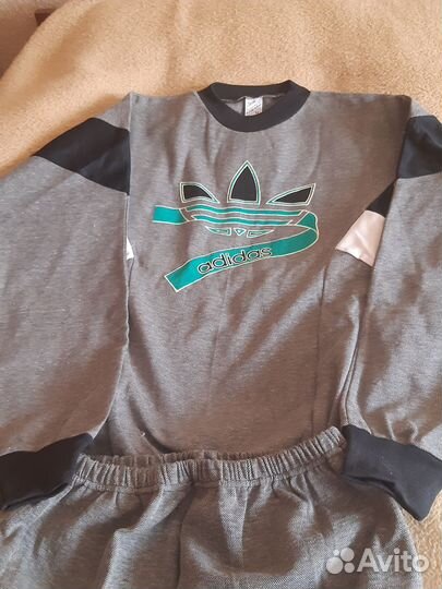 Спортивный костюм adidas