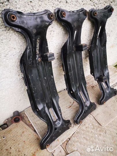 Подрамник задний Toyota Camry 30 40 50