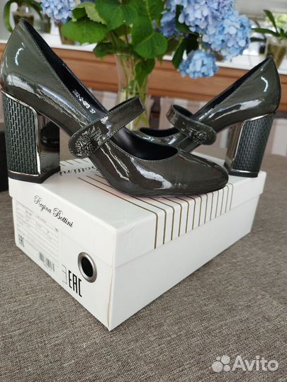 Женская обувь