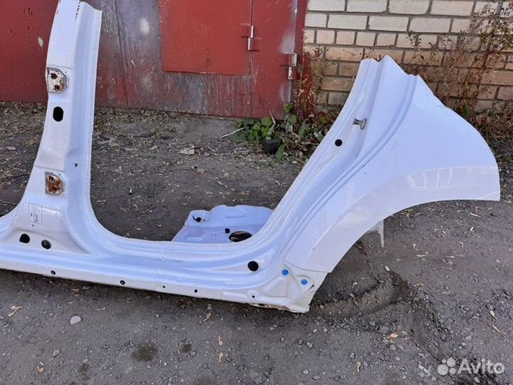 Порог левый Renault Duster 1