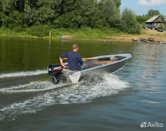 Новая моторная лодка Wyatboat 390У длина 4 м
