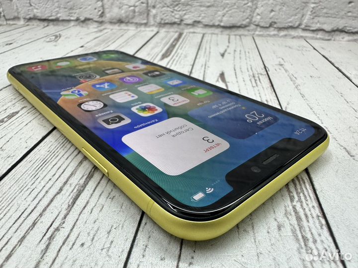 Apple iPhone 11 64gb Yellow Ростест
