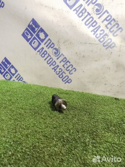 Датчик давления топлива Ford Mondeo 3 седан 1.8