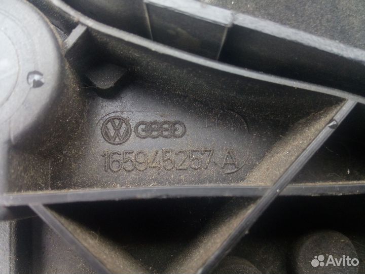 Фонарь задний Jetta 2 46664811