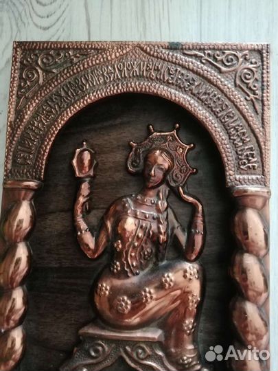 Панно с зеркалом