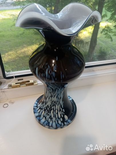 Ваза из цветного сульфидного стекла