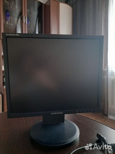 Монитор Samsung SyncMaster 740N, 1280x1024, 75 Гц