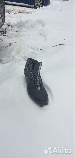 Лыжные ботинки