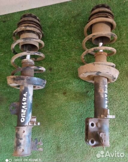 Стойки передние на Opel vectra