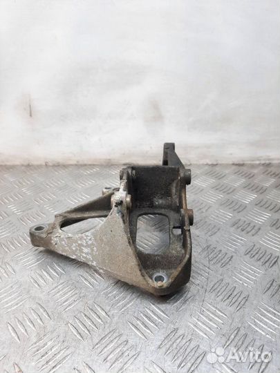 Кронштейн гидроусилителя Renault Megane хэтчбэк