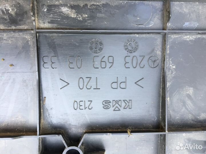 Облицовка багажника Мерседес W203