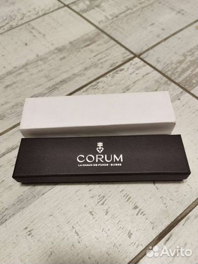 Corum Pen black
