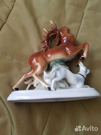 Фарфоровая статуэтка