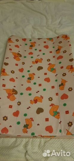 Пеленальная доска на кроватку