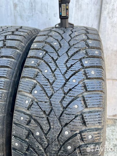 Formula Ice 215/65 R16