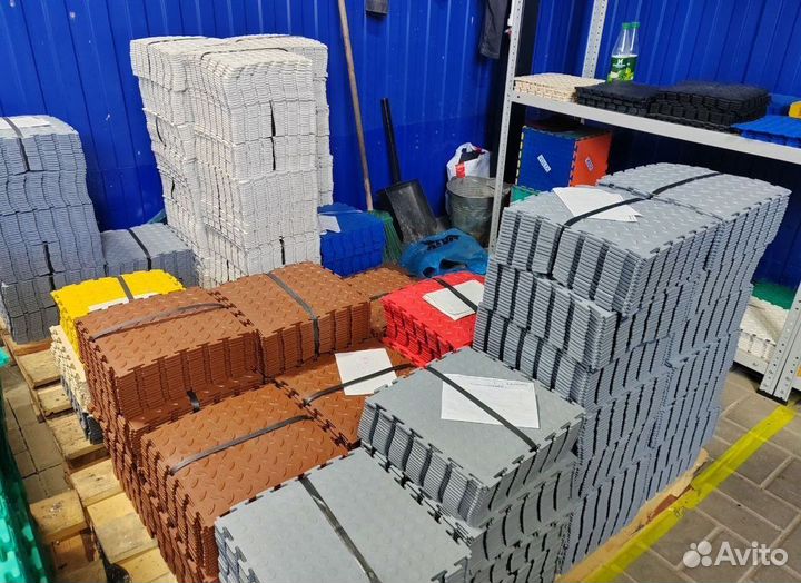 Модульная пвх плитка в автосервис / сто