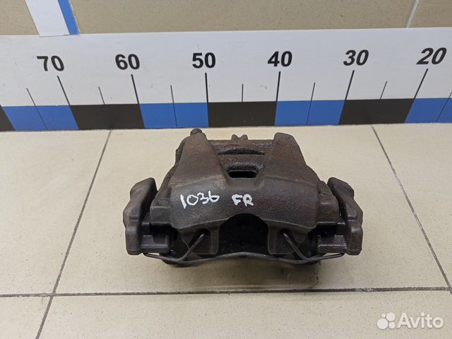 Суппорт передний правый Tiguan 2011-2016