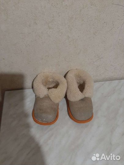 Меховые тапочки