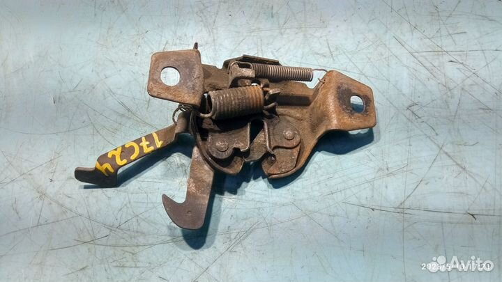 Замок капота для Nissan Cedric Y31