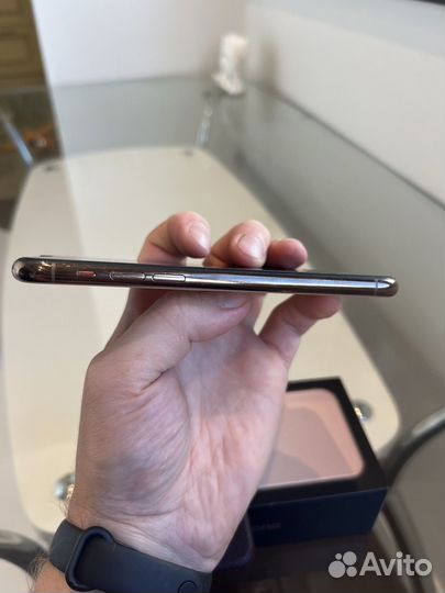 iPhone 11 Pro, 64 ГБ