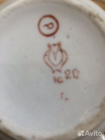 Фарфоровый молочник