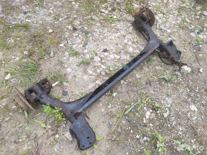 Балка подвески задняя Volkswagen Passat B3