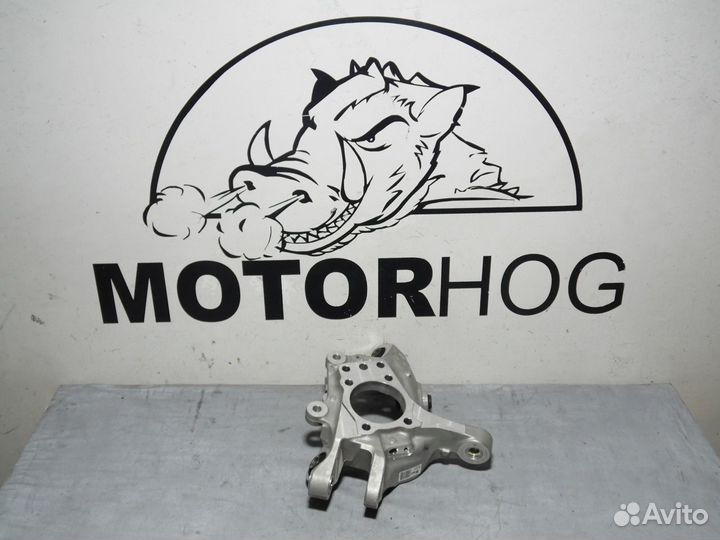 Кулак задний правый lexus IS 2017