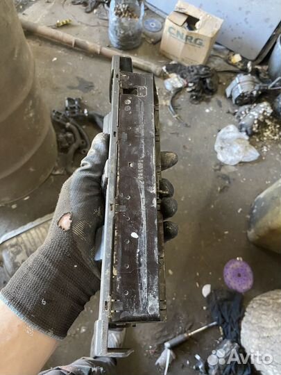 Центральный дефлектор мерседес 124