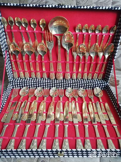 Набор столовых приборов производство Италия
