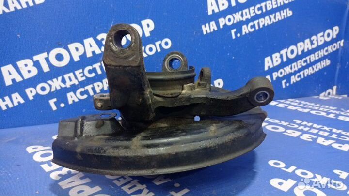 Передний правый поворотный кулак Mitsubishi Pajero