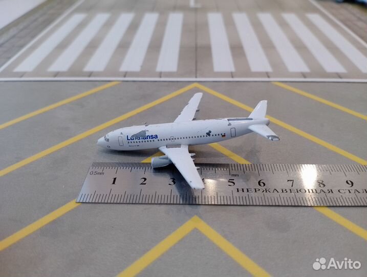 Самолёт Boeing 737-300 