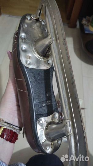 Коньки хоккейные 270