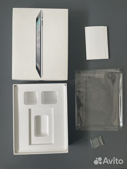Коробка Apple iPad 2 Wi-Fi 3G MC774Z0/A