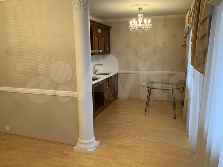 3-к. квартира, 73 м², 7/10 эт.