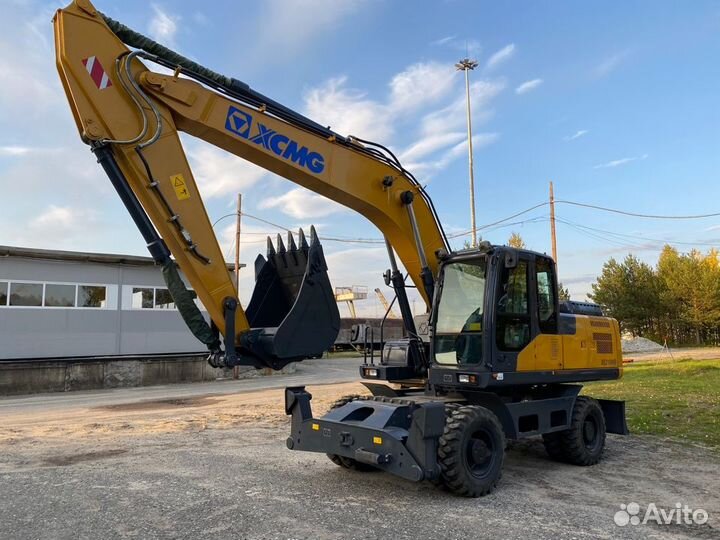 Колёсный экскаватор XCMG XE180WD, 2023