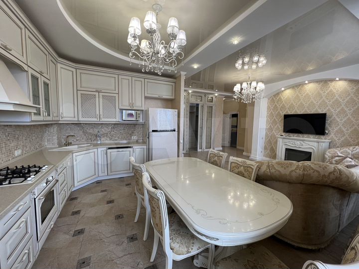 3-к. квартира, 100 м², 3/9 эт.