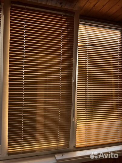 Жалюзи горизонтальные алюминиевые золото