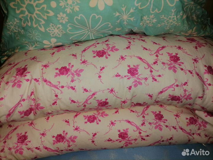 Подушки, одеяла, Плед за 1позиций