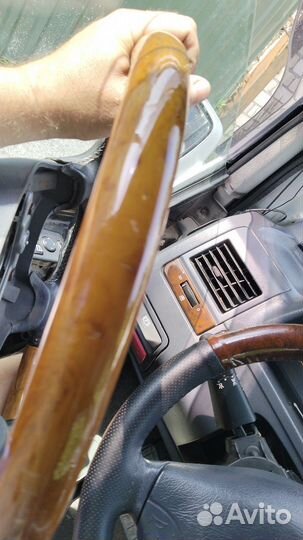 Руль оригинал с натуральным деревом мерседес