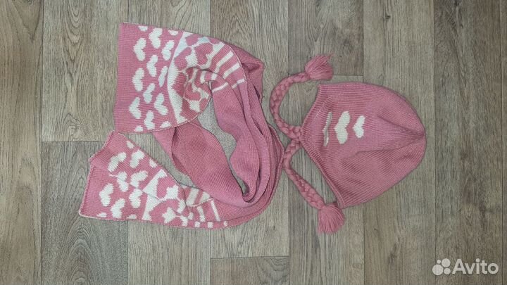 Много шапок