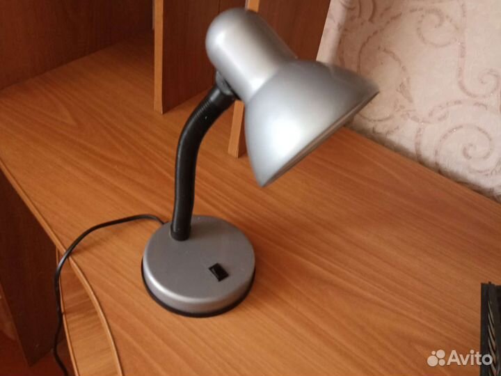 Лампа настольная