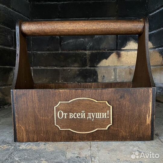 Ящик деревянный подарочный