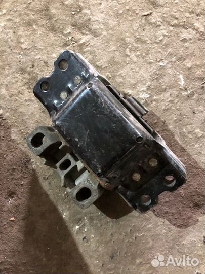 Подушка Volkswagen Caddy 2005-2011