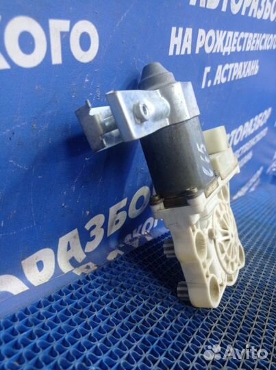 Моторчик стеклоподъемника Bmw E65 седан 2004