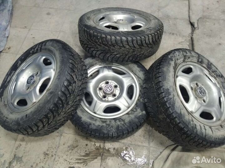 Pirelli Ice 205/65 R15