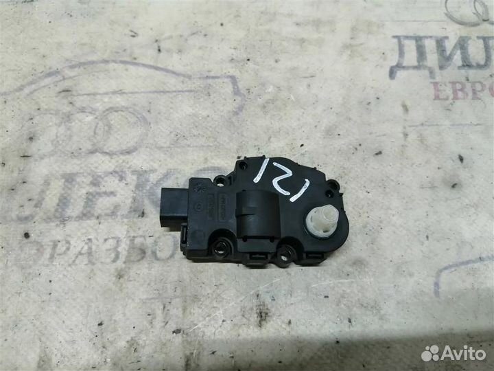 Моторчик заслонки печки Audi A4 (B8) 2007-2015