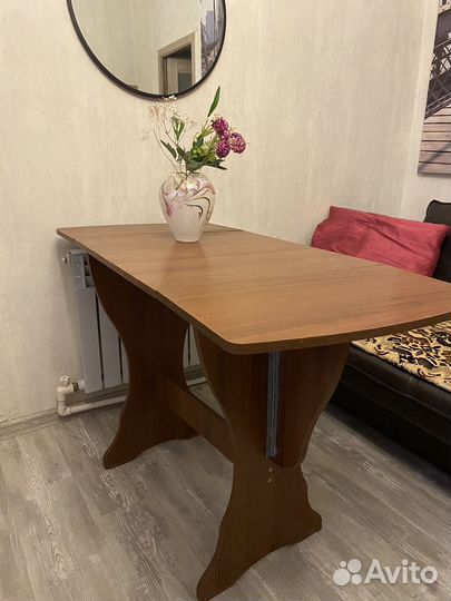 Кухонный стол