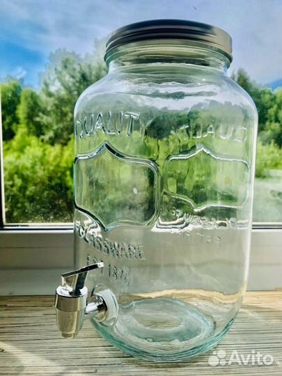 Банка новая для напитков с дозатором (стекло)