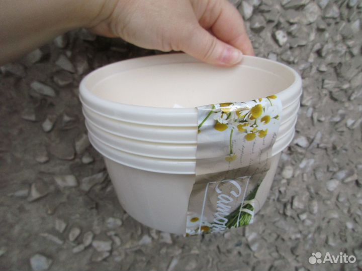 Контейнеры, подставки пластик