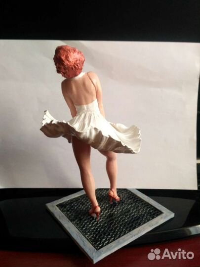 Мерлин Монро - фигурка
